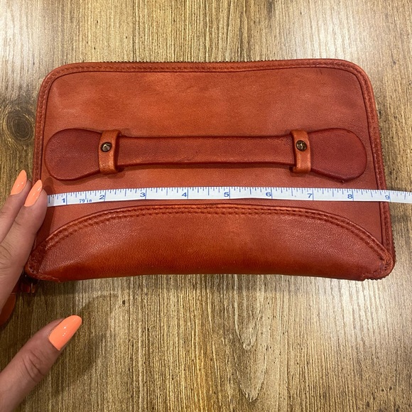 SOLD  Free People Convertible Clutch/Crossbody Leather Purse - Picture 6 of 7